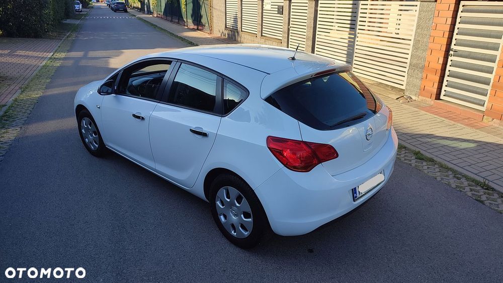 Opel Astra 1.6 Color Edition - 30
