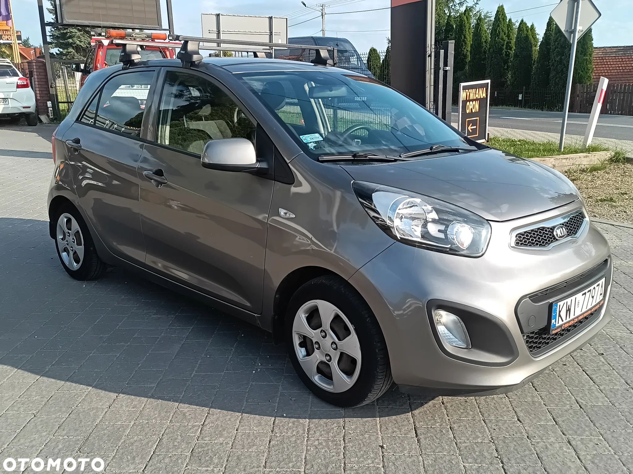 Kia Picanto 1.0 L - 1