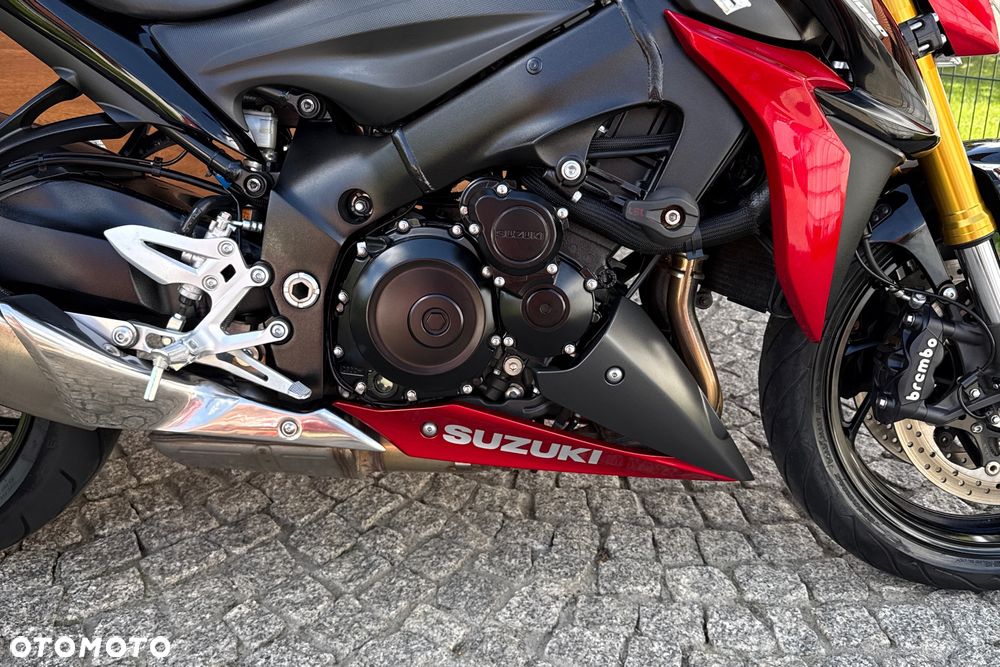 Suzuki GSX - 7