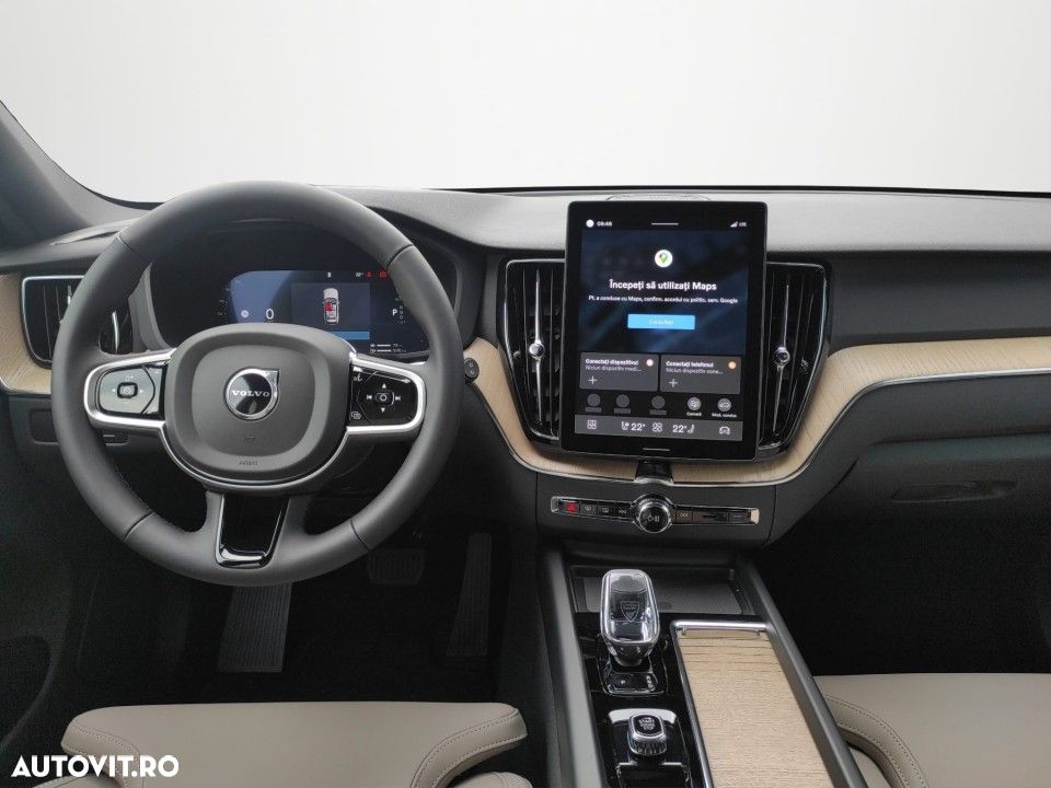 VOLVO XC60 2025 — imagine 10