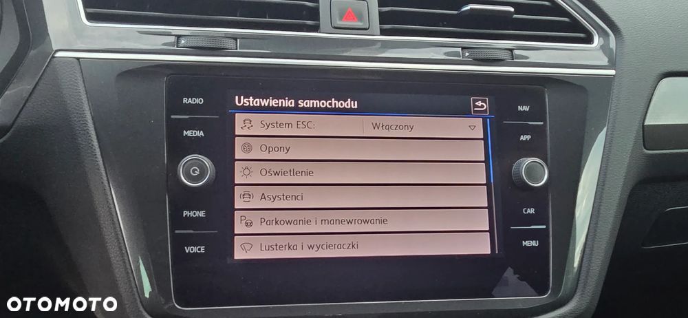 Volkswagen Tiguan - 26