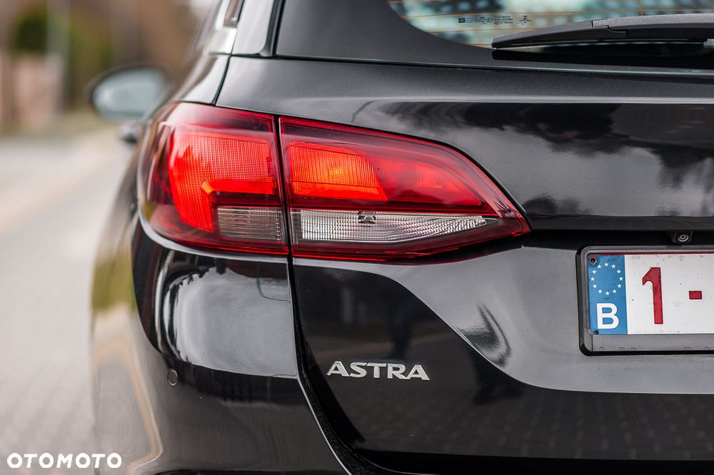 Opel Astra 1.4 Turbo Edition - 19