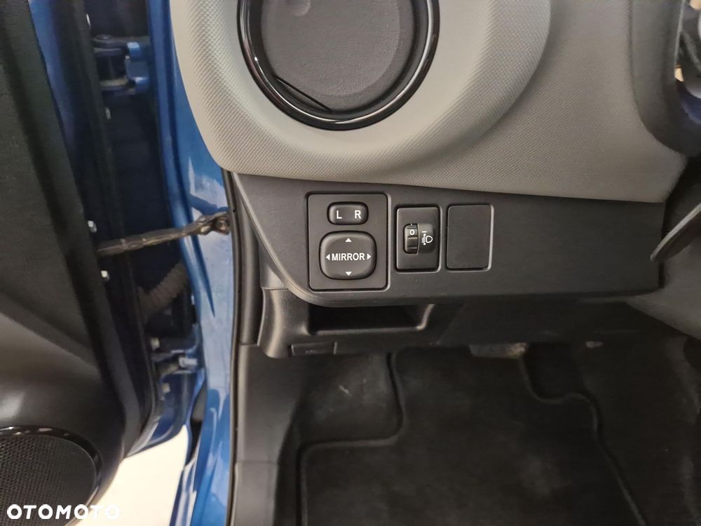 Toyota Yaris - 18