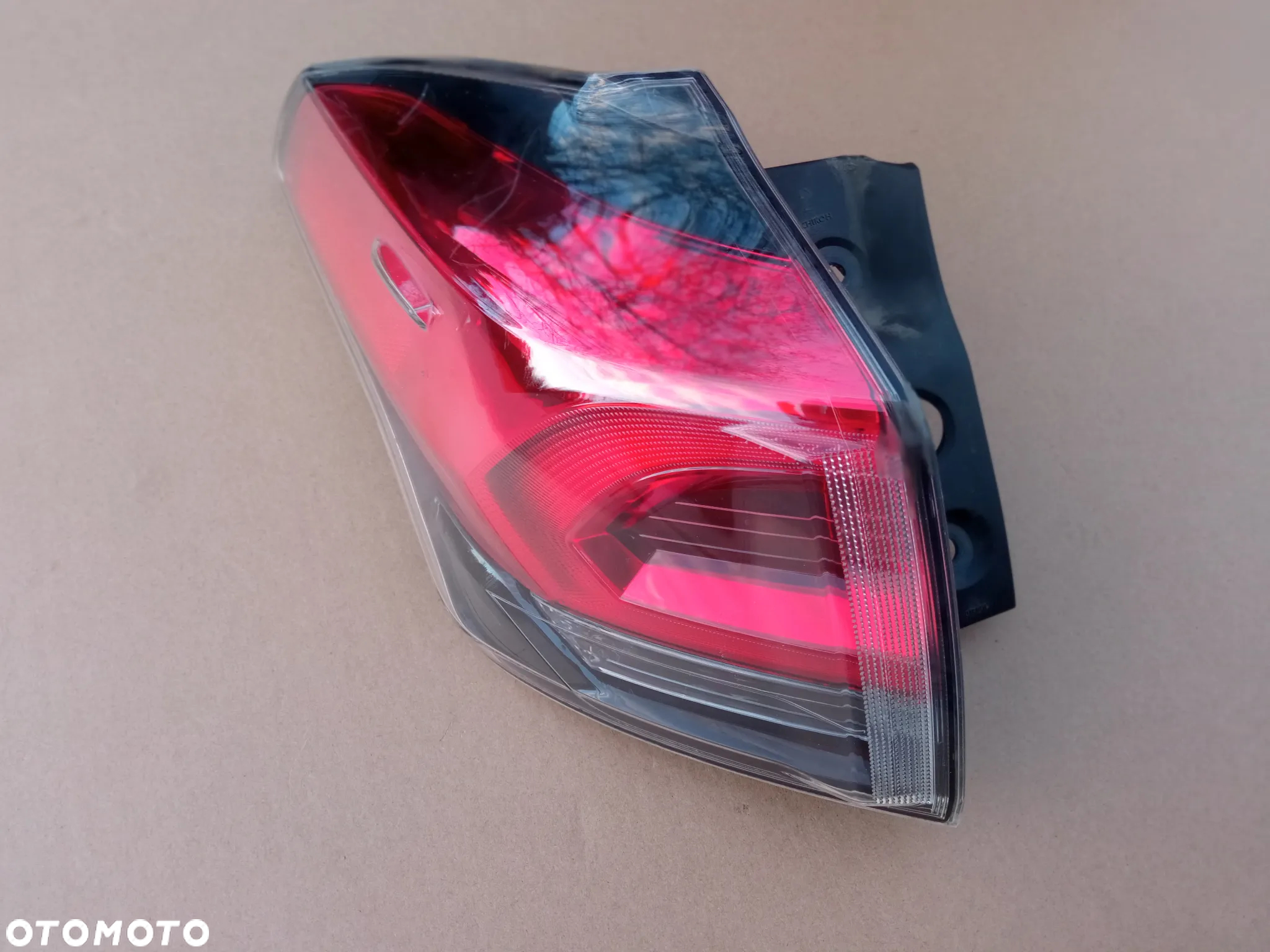 TOYOTA RAV4 IV LIFT LAMPA LEWA TYŁ BŁOTNIKA ORYGINAŁ 15- - 3