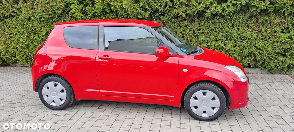 Suzuki Swift 2007 photo 3