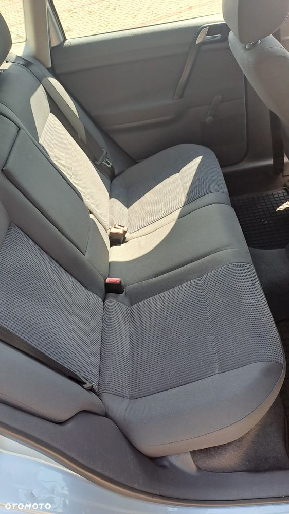 Volkswagen Polo 1.4 16V Comfortline - 16