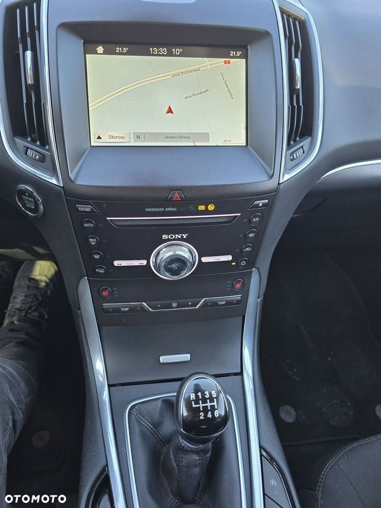Ford Galaxy - 8