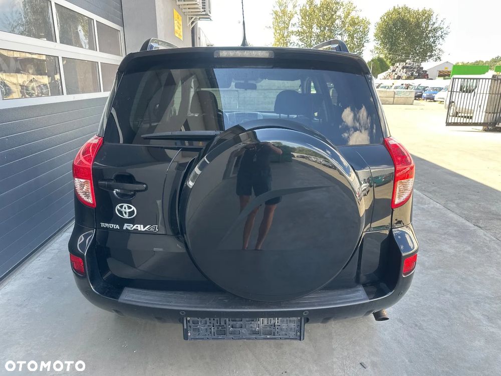 Toyota RAV4 - 4