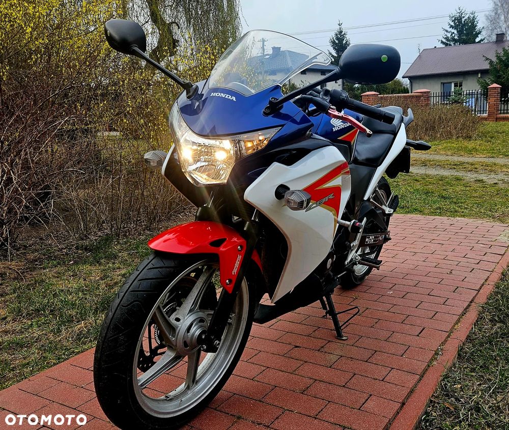 Honda CBR - 3