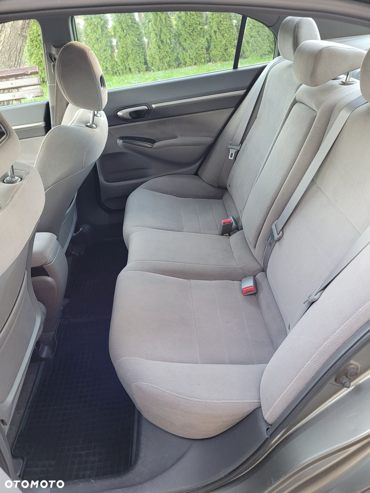 Honda Civic 1.8 Executive - 8