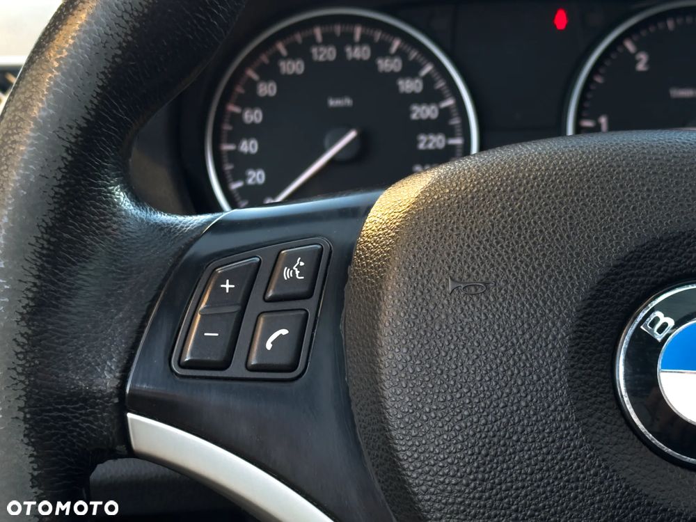 BMW Seria 1 120d DPF Edition Sport - 16