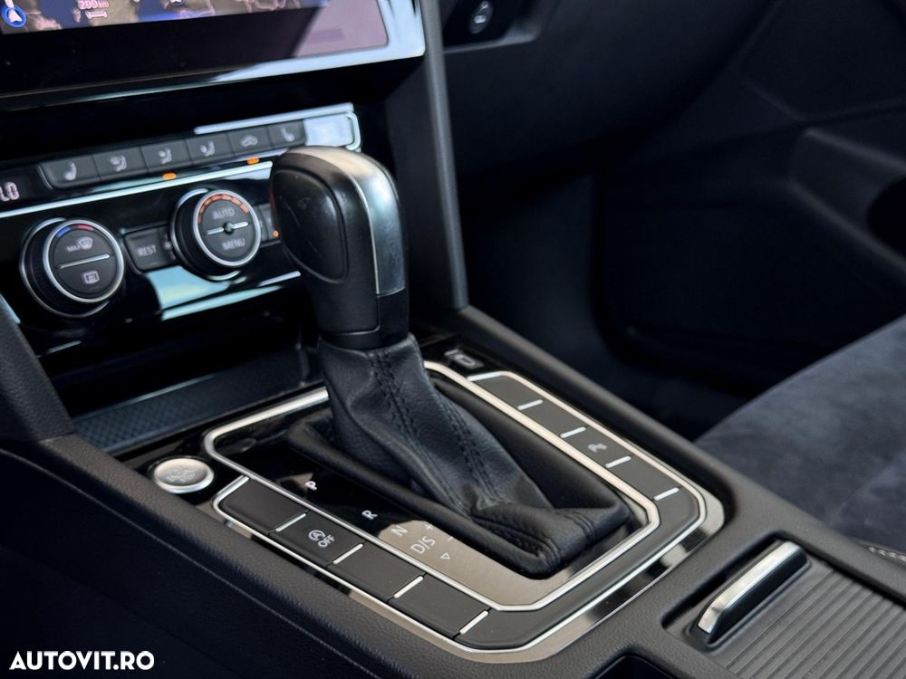 Volkswagen Passat - 14