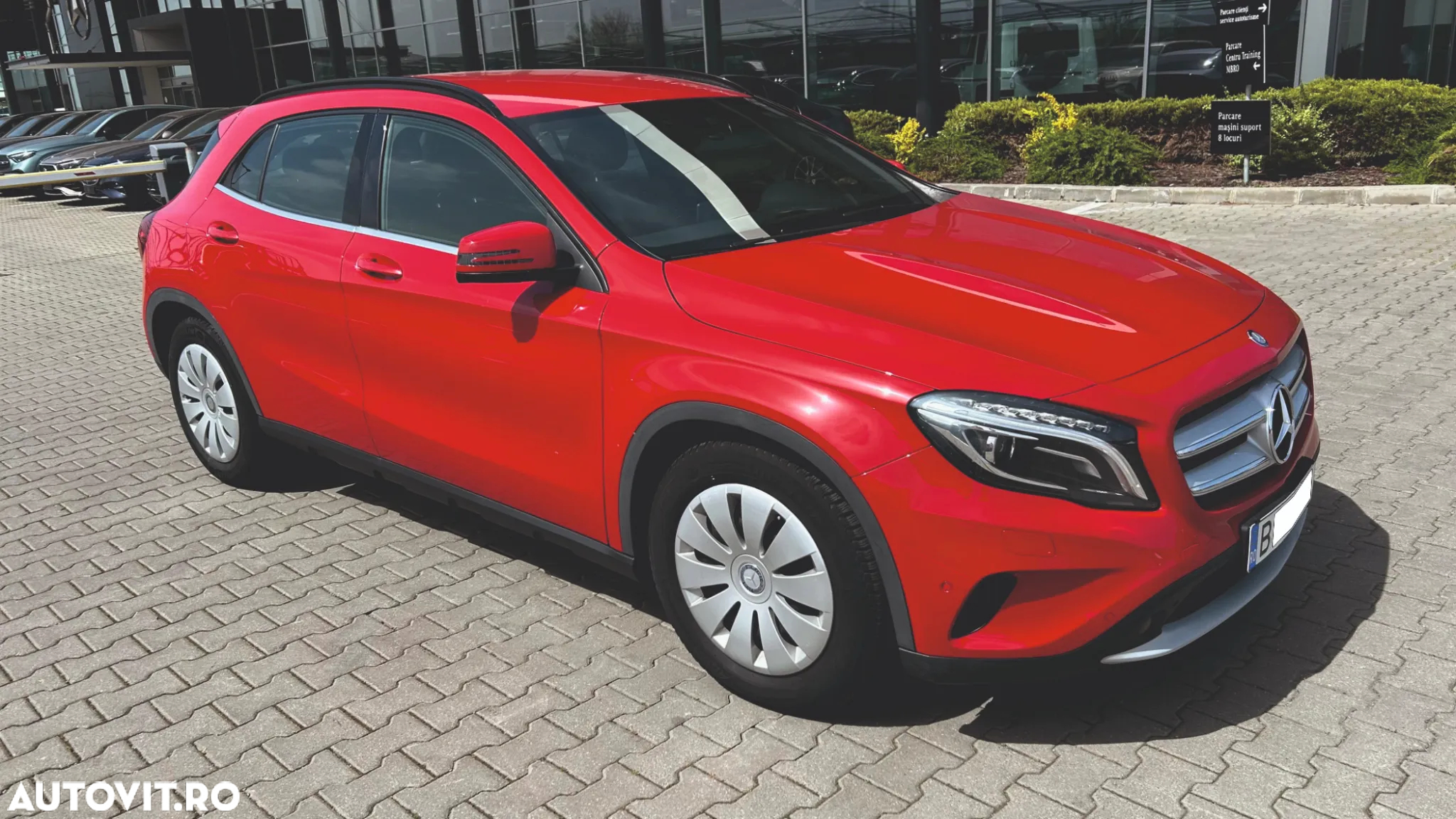 Mercedes-Benz GLA - 4