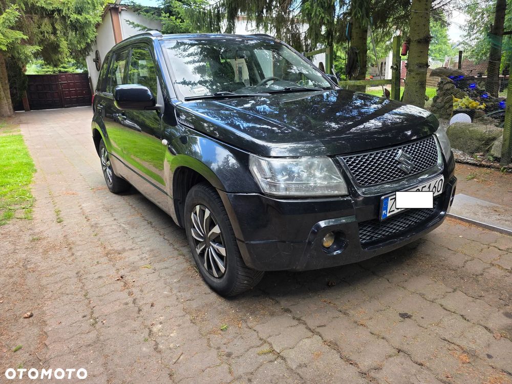 Suzuki Grand Vitara 2.0 Club Family - 2