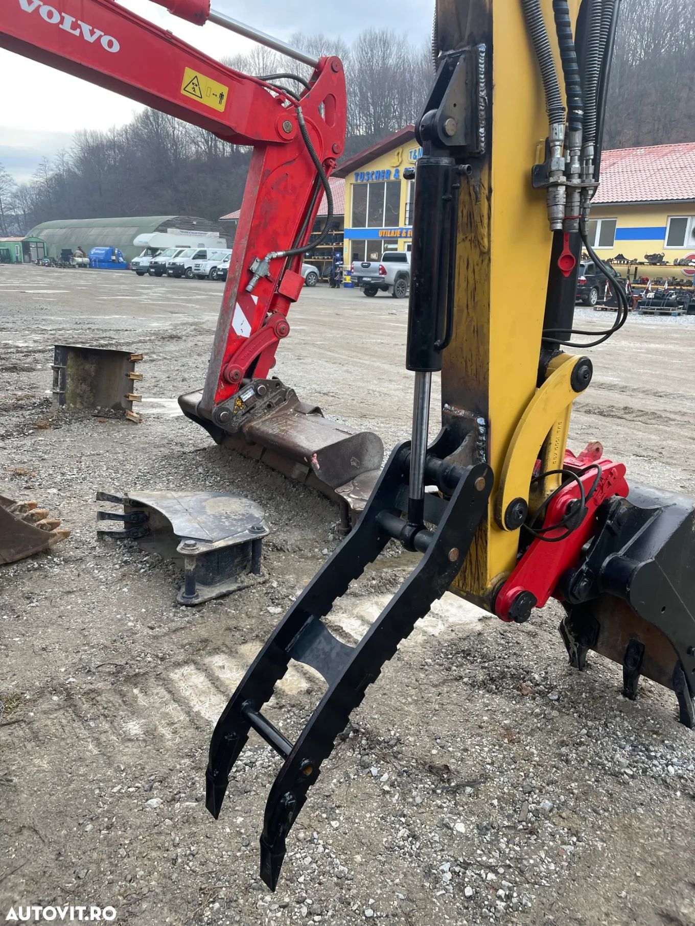 Atașamente deget hidraulic pentru excavatoare de 1.5, 3 si 5 tone - 1