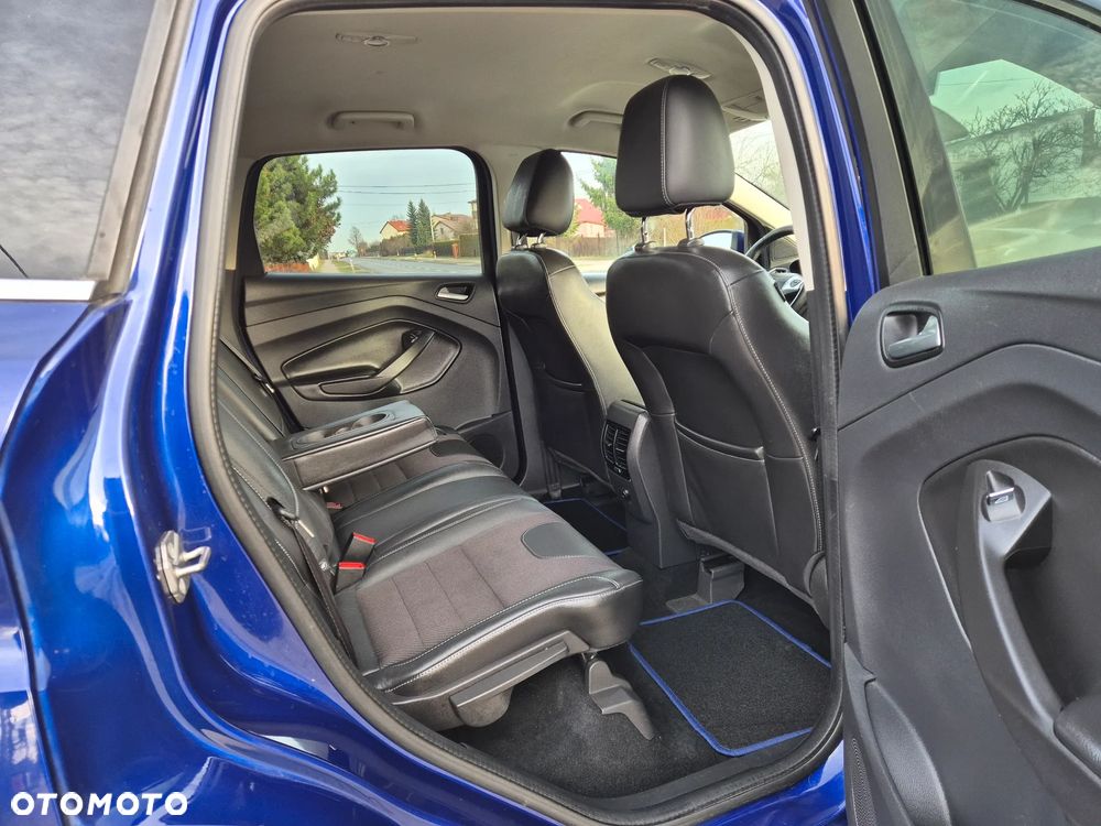 Ford Kuga 2.0 TDCi 2x4 Titanium - 13