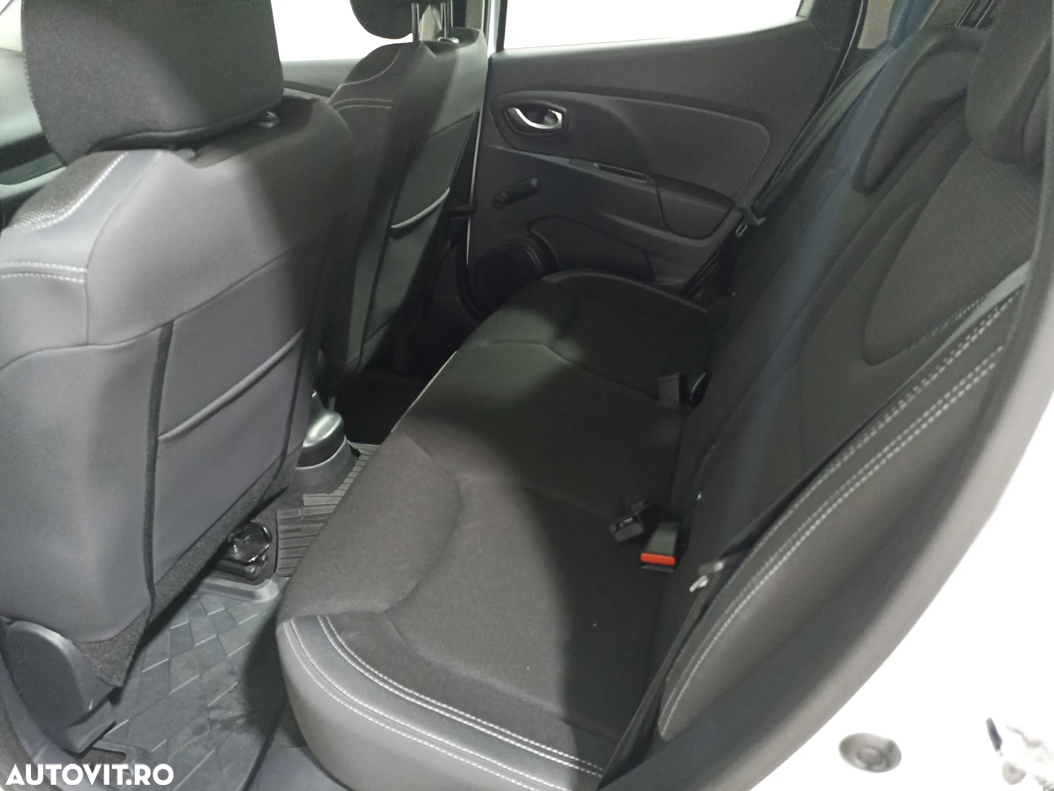 Renault Clio IV 0.9 Energy TCe Dynamique - 12