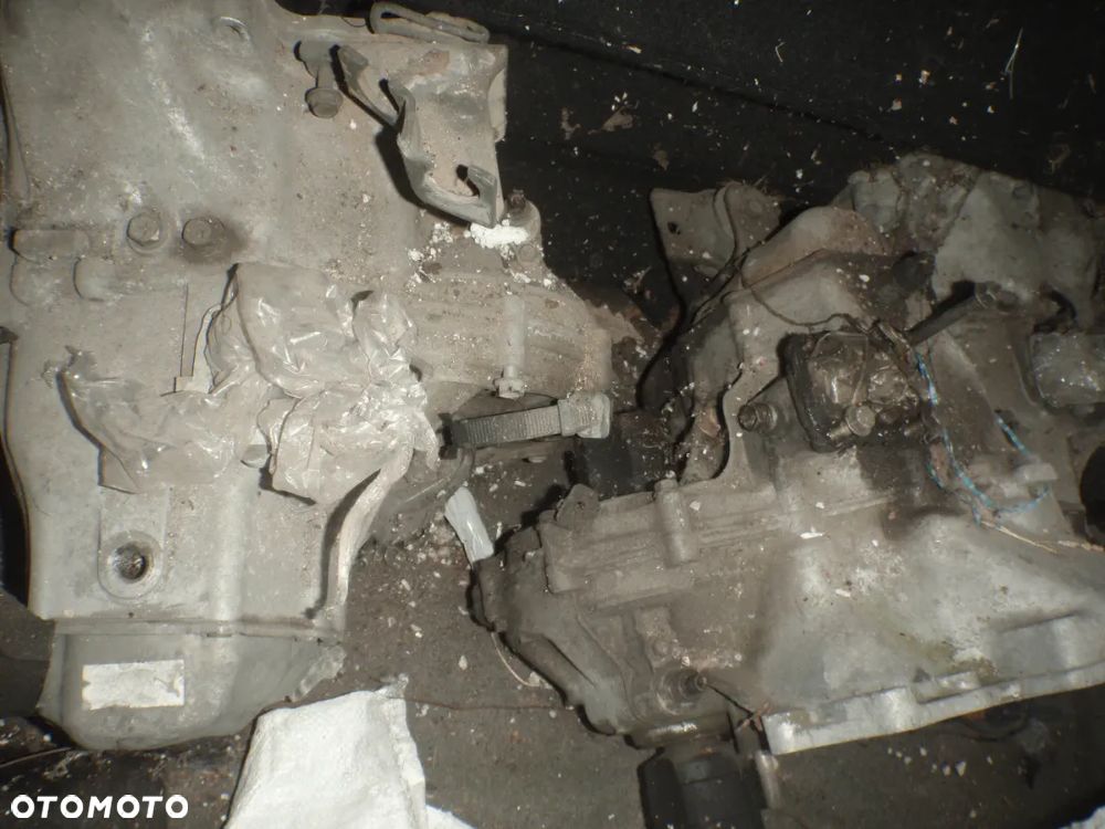 wybierak ze skrzyni biegów wybierak  łapa łożyska daewoo matiz 800 posiadam wszystkie części do tego modelu - 7