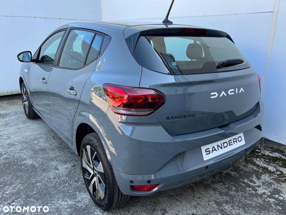 Dacia Sandero - 4