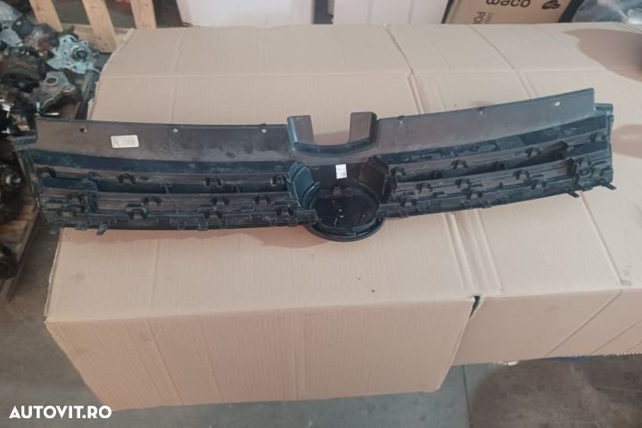 Grila radiator 5G0853653E 2016 Volkswagen VW Golf 7 [2012 - 2017] Var - 3