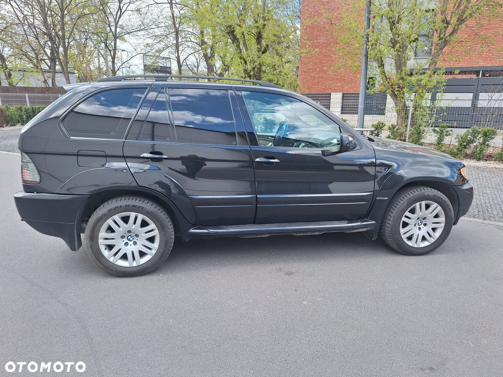 BMW X5 4.4i - 6
