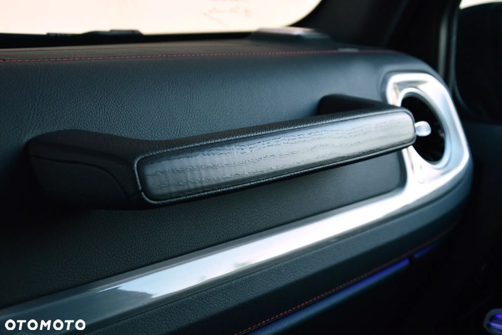 Mercedes-Benz Klasa G 400 d - 39