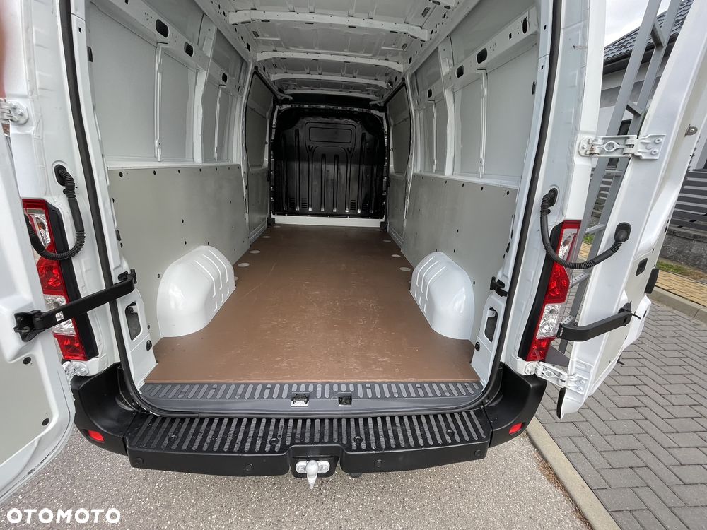 Opel MOVAN - 20