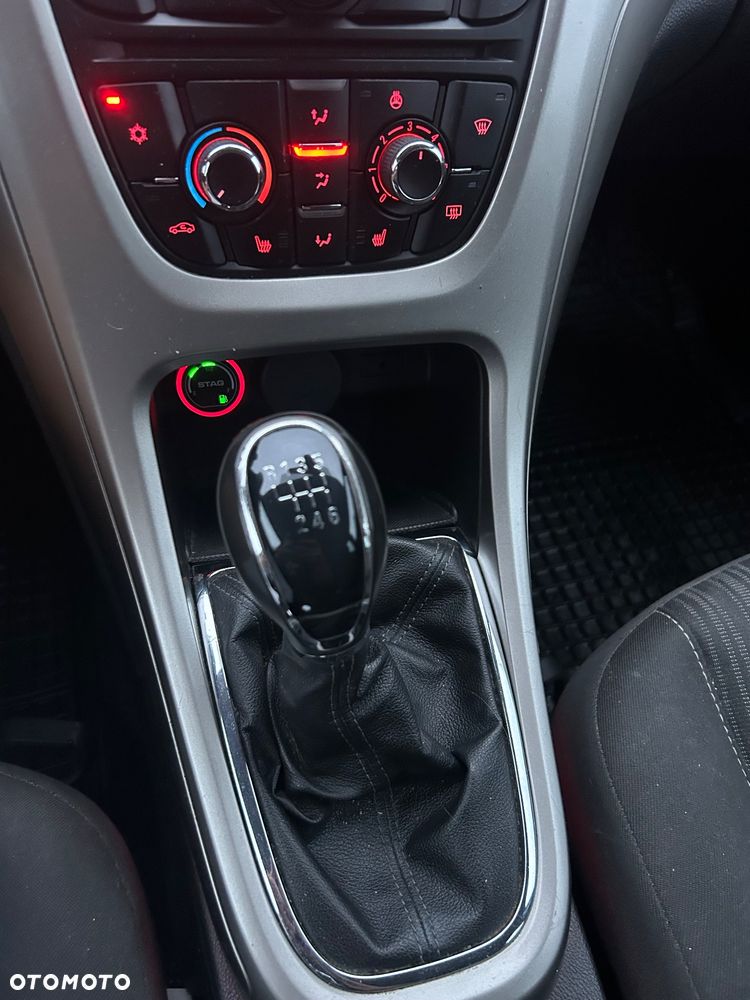 Opel Astra 1.4 Turbo Cosmo - 11