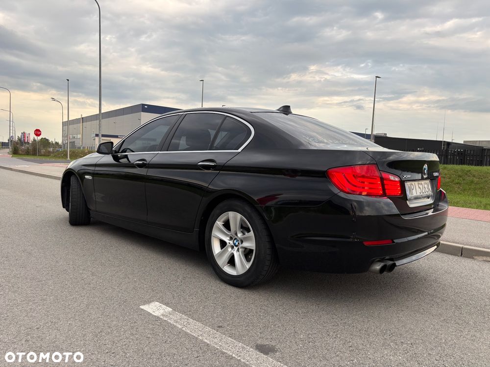 BMW Seria 5 528i xDrive - 6