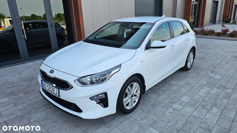 Kia Ceed 1.6 CRDi mHEV M - 1