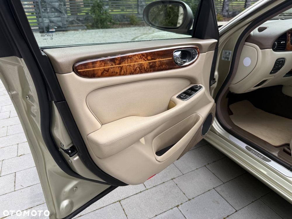 Jaguar XJ XJ8 4.2 Executive Last Edition - 18