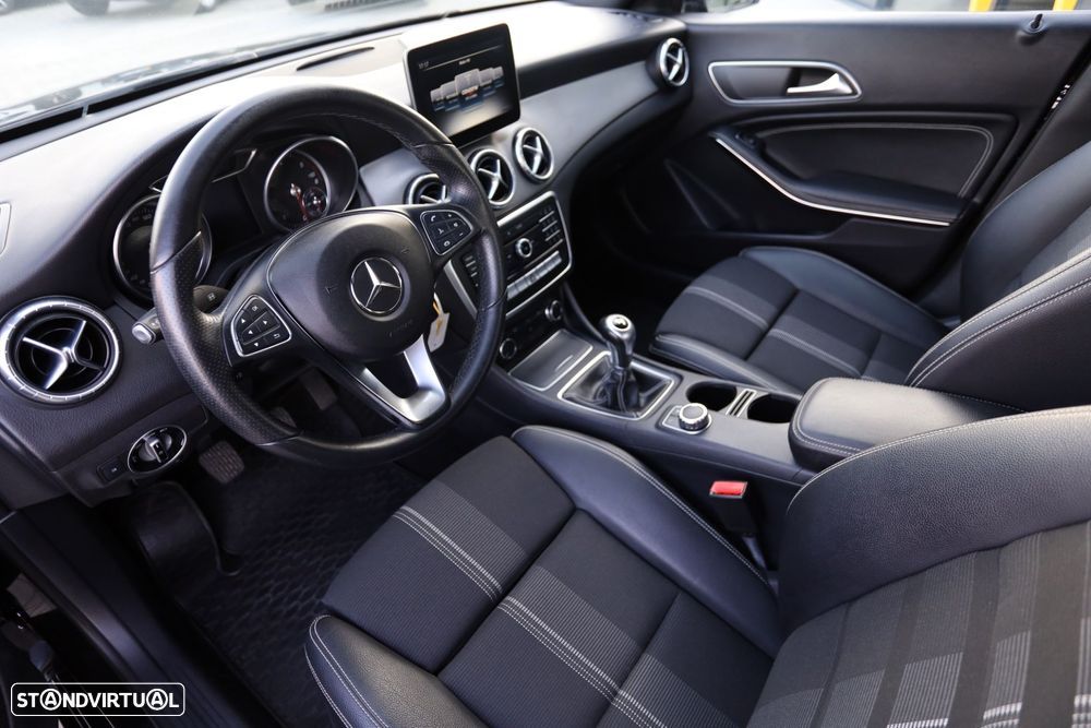 Mercedes-Benz CLA 180 d Urban - 8