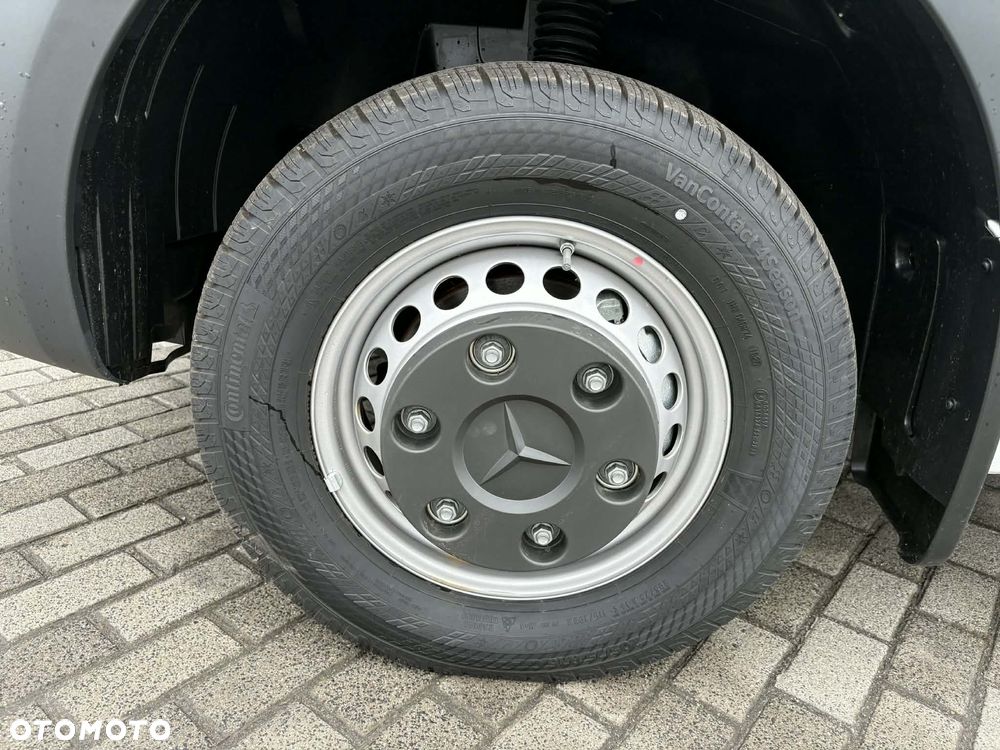 Mercedes-Benz Sprinter - 19
