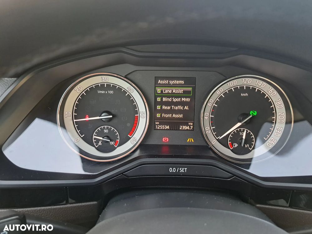 Skoda Superb 2.0 TDI DSG L&K - 17