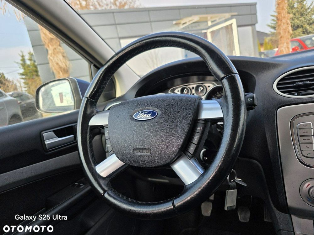 Ford Focus - 38