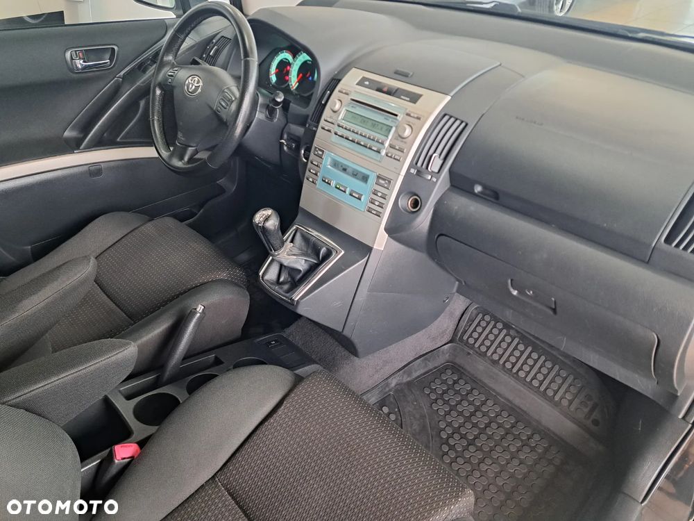 Toyota Corolla Verso 1.6 Premium - 12