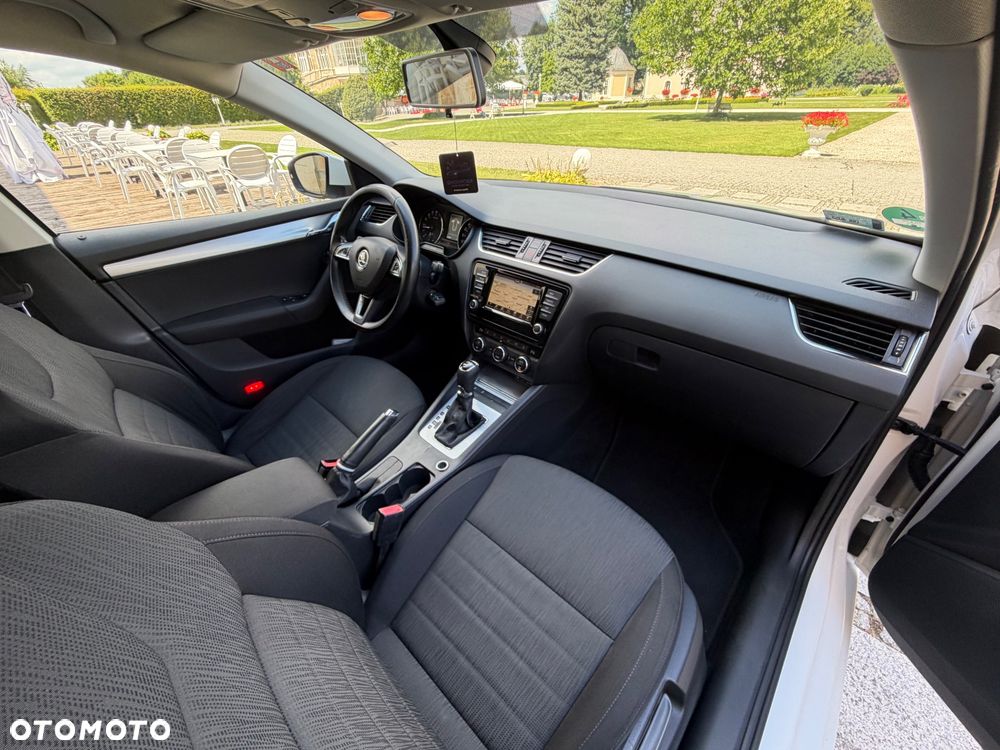 Skoda Octavia 1.6 TDI Ambition DSG - 10