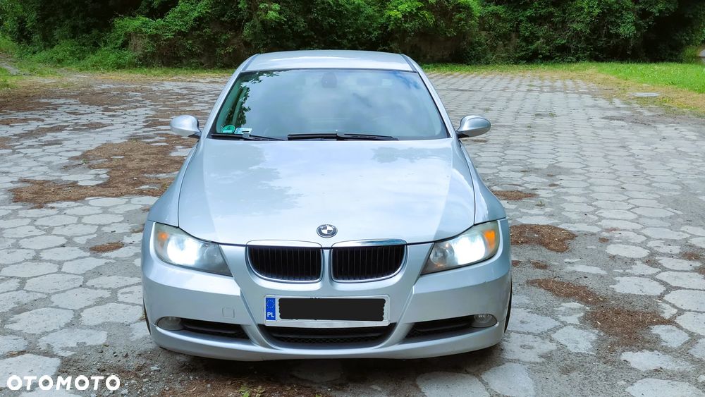 BMW Seria 3 320i - 3