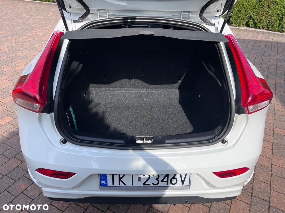 Volvo V40 D2 Drive-E Momentum - 34