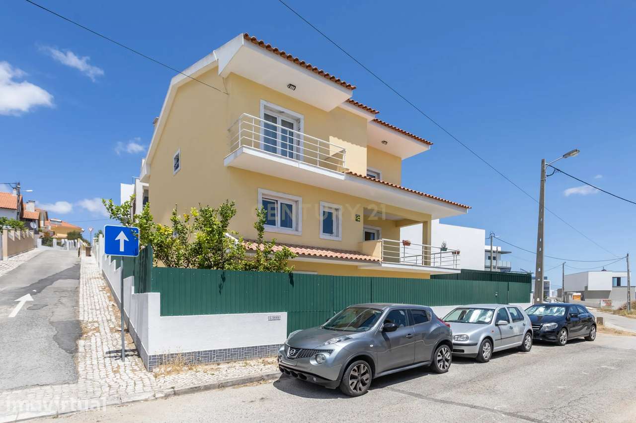 Moradia V4 com piscina em Famões, Odivelas - Grande imagem: 4/42