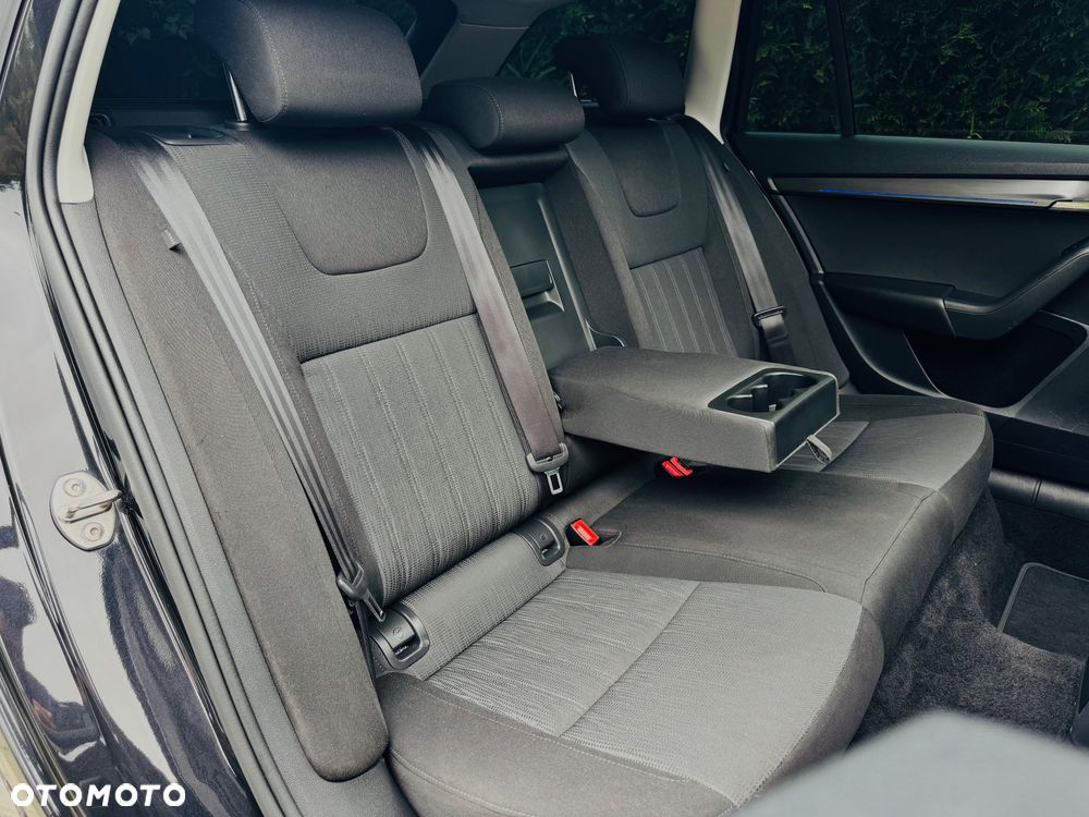 Skoda Octavia 1.6 TDI DSG Premium Edition - 34