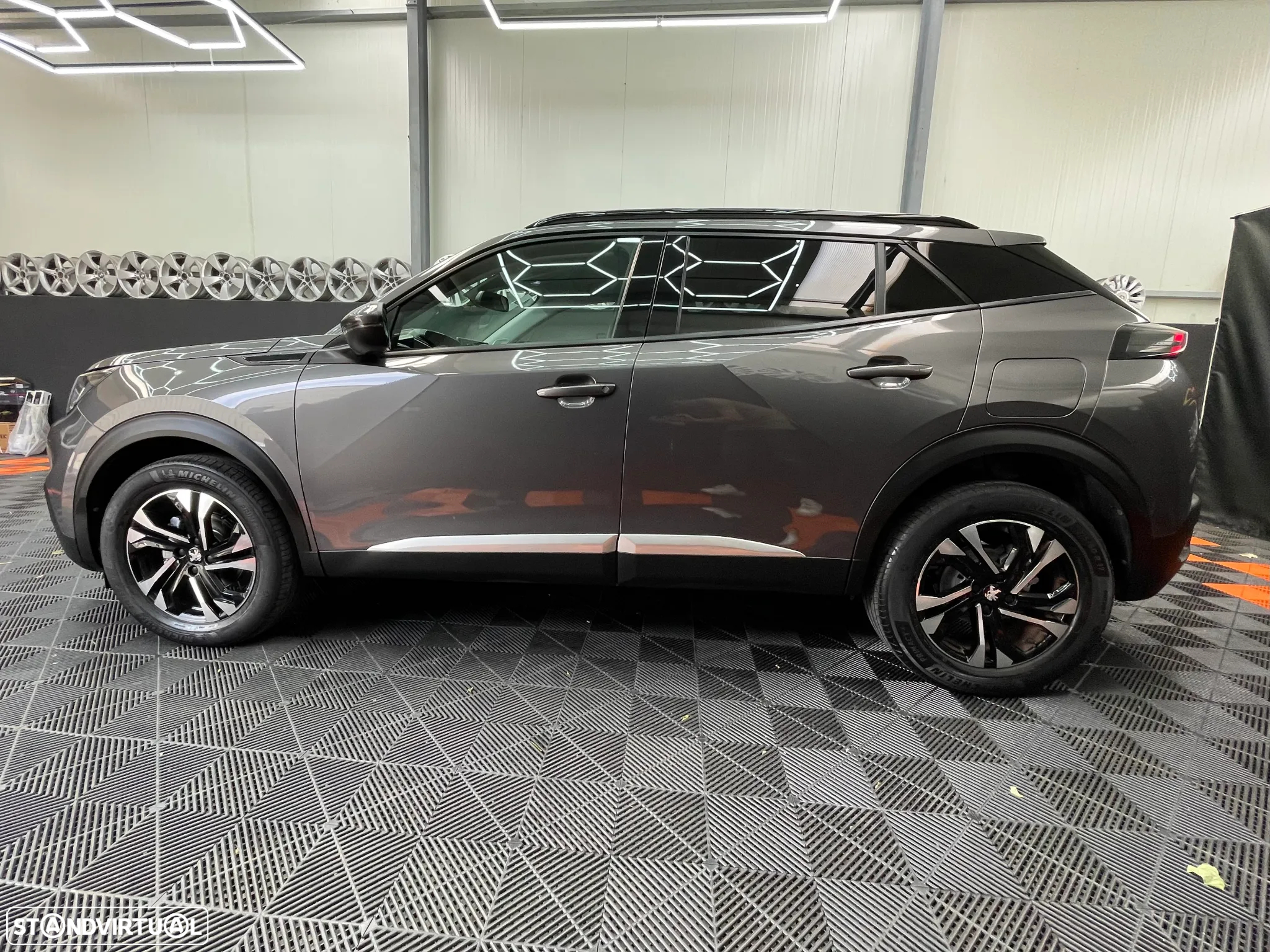 Peugeot 2008 1.2 PureTech Allure Pack EAT8 - 14