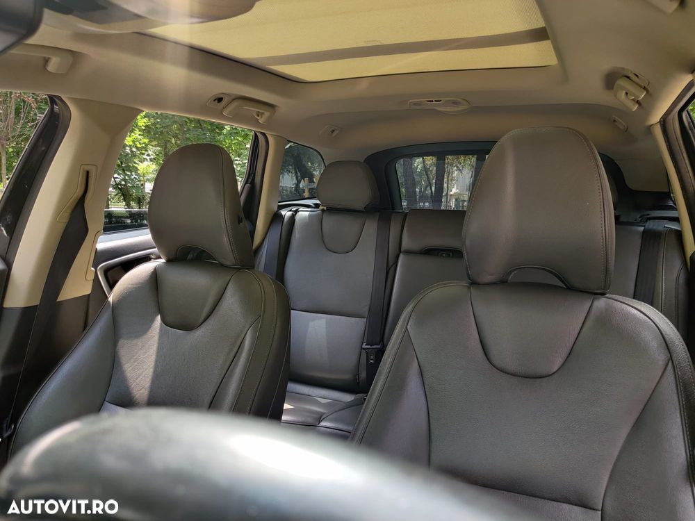Volvo XC 60 D4 Geartronic Summum - 10