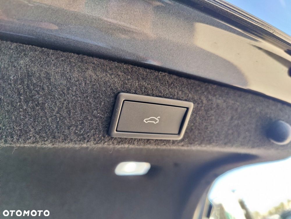 Skoda Superb 2.0 TSI L&K DSG - 36