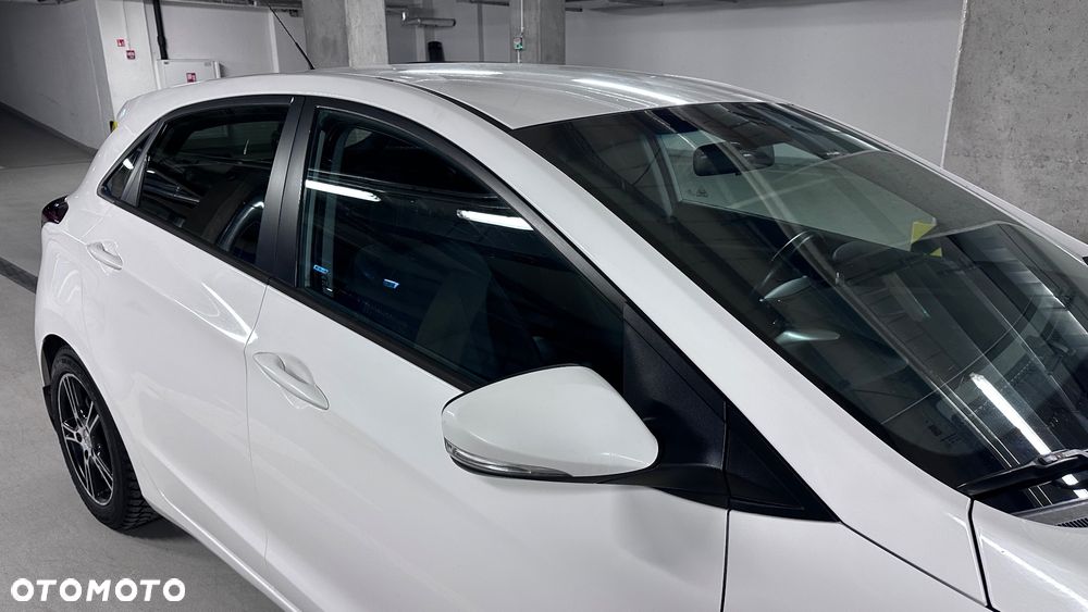 Hyundai i30 blue 1.6 CRDi YES Gold - 22