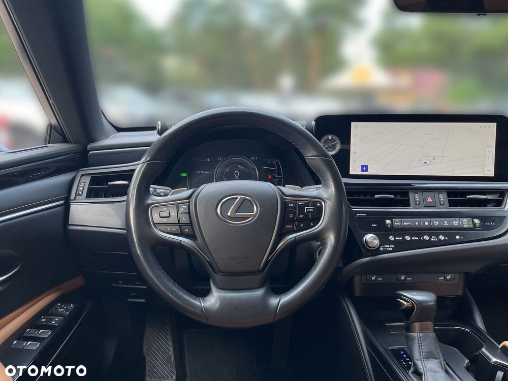 Lexus ES 300h Business Edition - 7