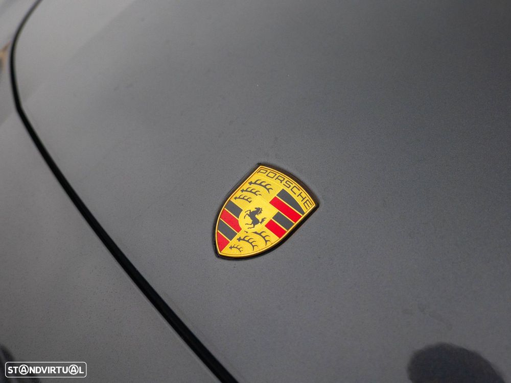 Porsche Panamera Sport Turismo 4 E-Hybrid - 36