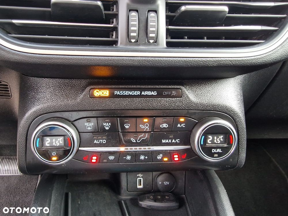 Ford Focus 1.5 EcoBlue Start-Stopp-System COOL&CONNECT - 26