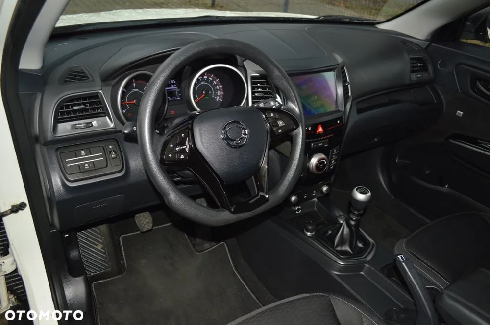 SsangYong/KGM XLV - 30
