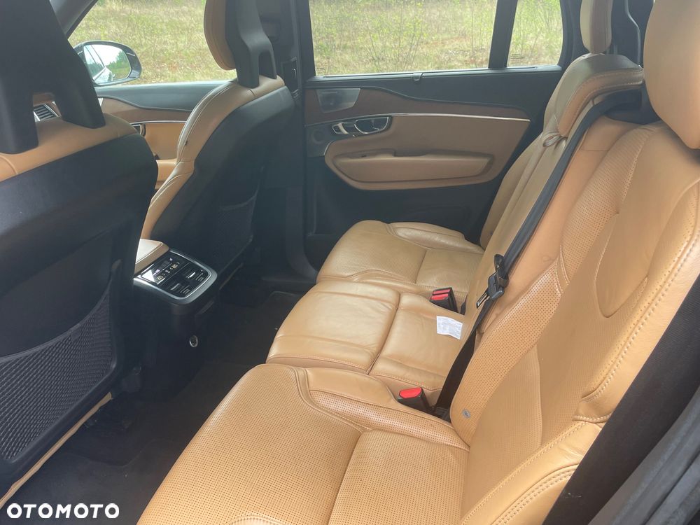 Volvo XC 90 - 8